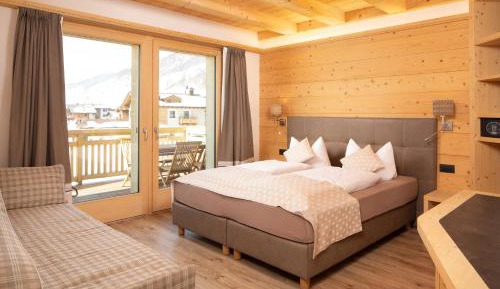 Double or Twin Room with Extra Bed