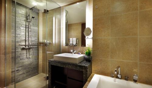 Classic King Room with Lake View