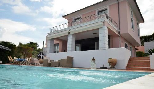 Deluxe Villa