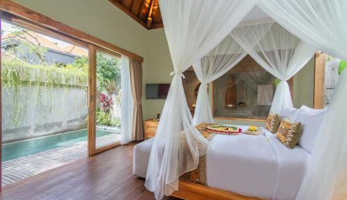 Villa with Private Pool