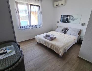 Studio with Sea View