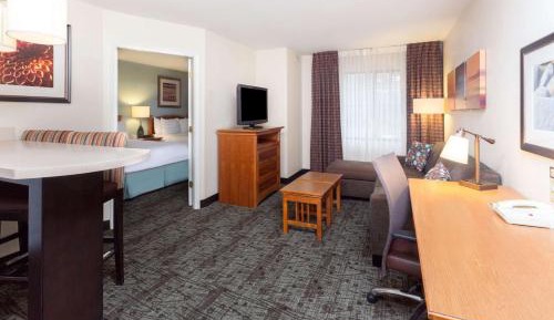 Two-Bedroom Suite with King and Queen Beds
