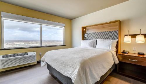 Standard King Room with Sofa Bed