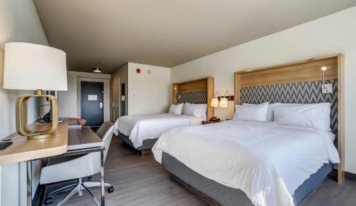 Standard Room with Two Queen Beds