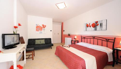 Triple Room with Private Bathroom