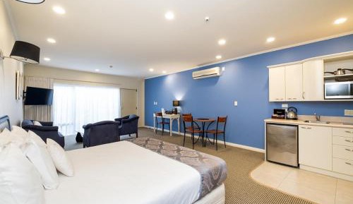 Executive One-Bedroom Suite Non Ocean View