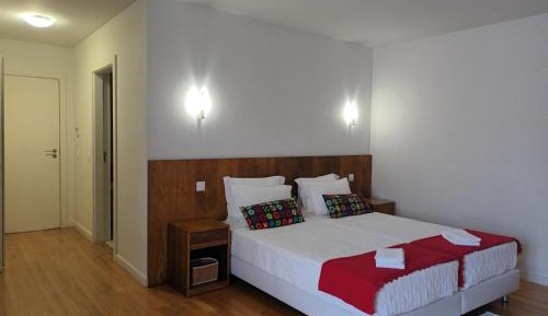 Family Room (2 Adults + 2 Children)