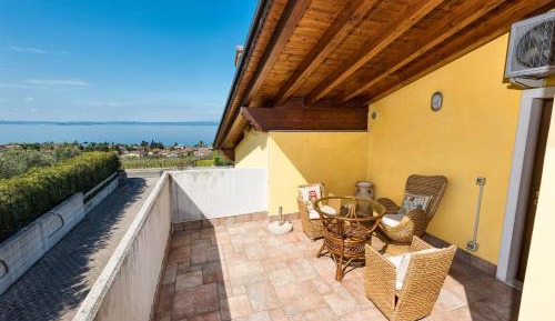 Deluxe Double or Twin Room with Lake View