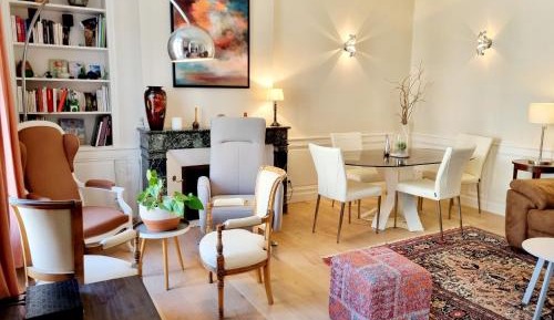 Apartment with Shower