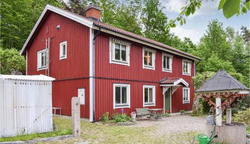 Three-Bedroom Holiday Home 