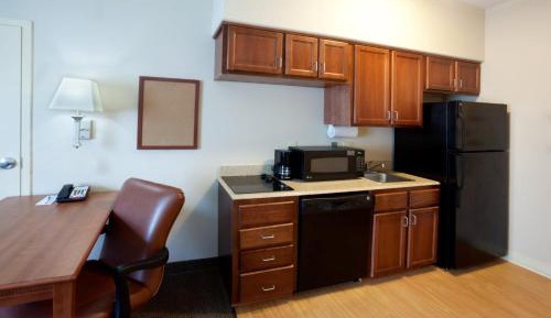 Queen Studio Suite - Hearing Accessible/ Non-Smoking