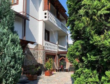 Villa with Garden View