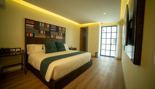 Superior Deluxe Double or Twin Room 