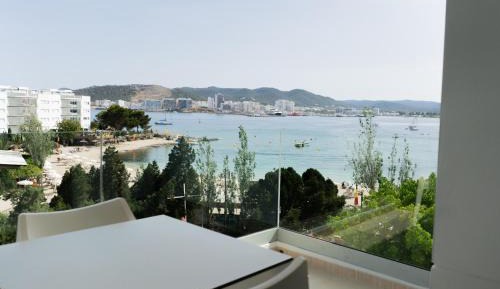 Two-Bedroom Apartment with Sea View