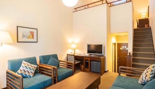 Deluxe Suite