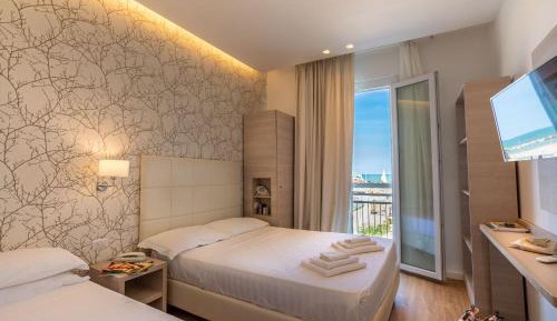 Deluxe Quadruple Room