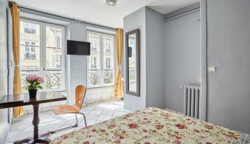 Double Room with Shared Bathroom