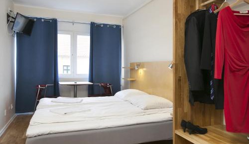 Double or Twin Room with Shared Bathroom
