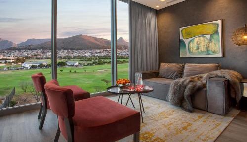 Superior King Suite