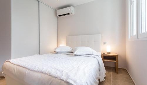 One-Bedroom Apartment with Garden
