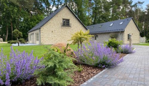 Villa with Garden View