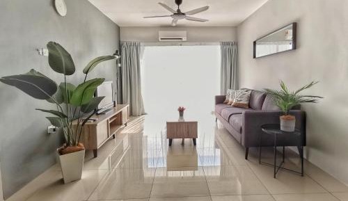 Apartment with Pool View 