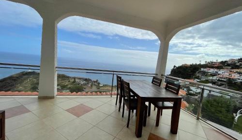 Apartment with Terrace with Ocean View - Car included