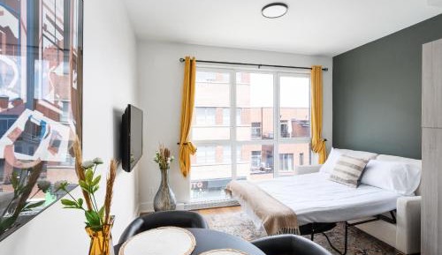 King Studio with Sofa Bed