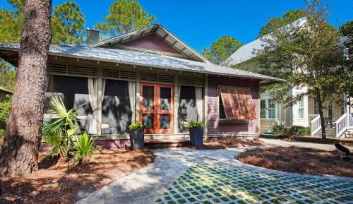 Three-Bedroom Holiday Home 
