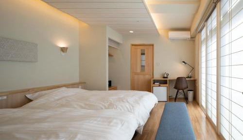 Twin Room with Shower