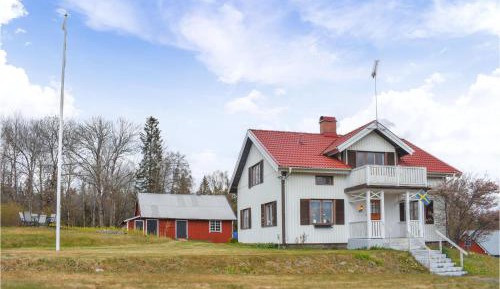 Four-Bedroom Holiday Home