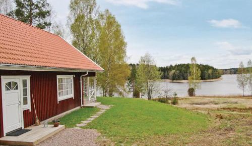 One-Bedroom Holiday Home