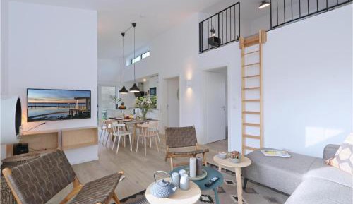 Three-Bedroom Holiday Home 