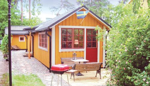 One-Bedroom Holiday Home