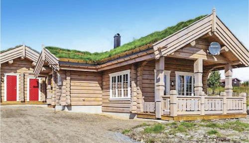 Three-Bedroom Holiday Home 