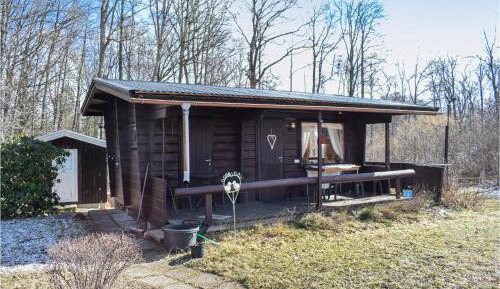 One-Bedroom Holiday Home