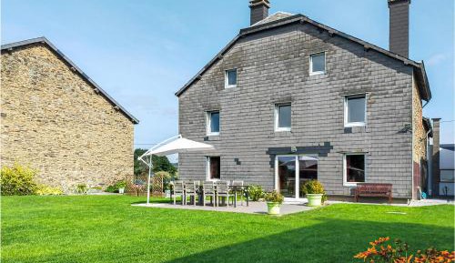 Four-Bedroom Holiday Home