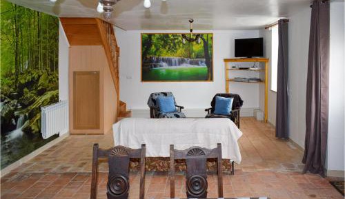 Three-Bedroom Vacation Home 