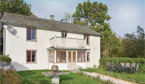 Four-Bedroom Holiday Home