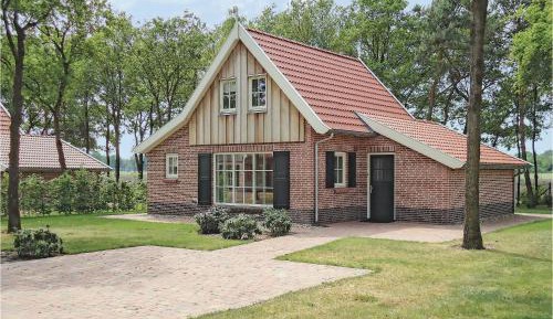 Three-Bedroom Holiday Home 