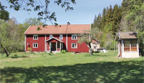 Five-Bedroom Holiday Home