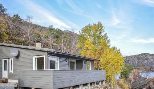 Three-Bedroom Holiday Home 