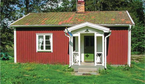 One-Bedroom Holiday Home