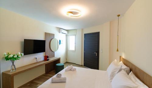  Poolside room Sea View
