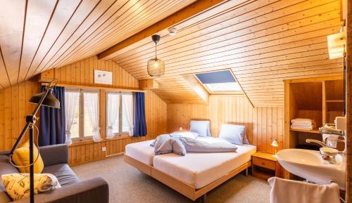 Budget Double Room with Shared Bathroom
