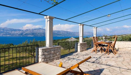Two-Bedroom Holiday Home