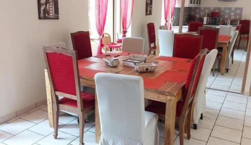Holiday Home (6 Adults)