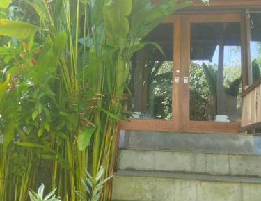 Deluxe Bungalow with Garden View