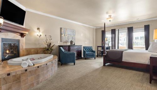King Suite with Balcony