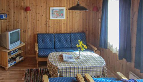 One-Bedroom Holiday Home